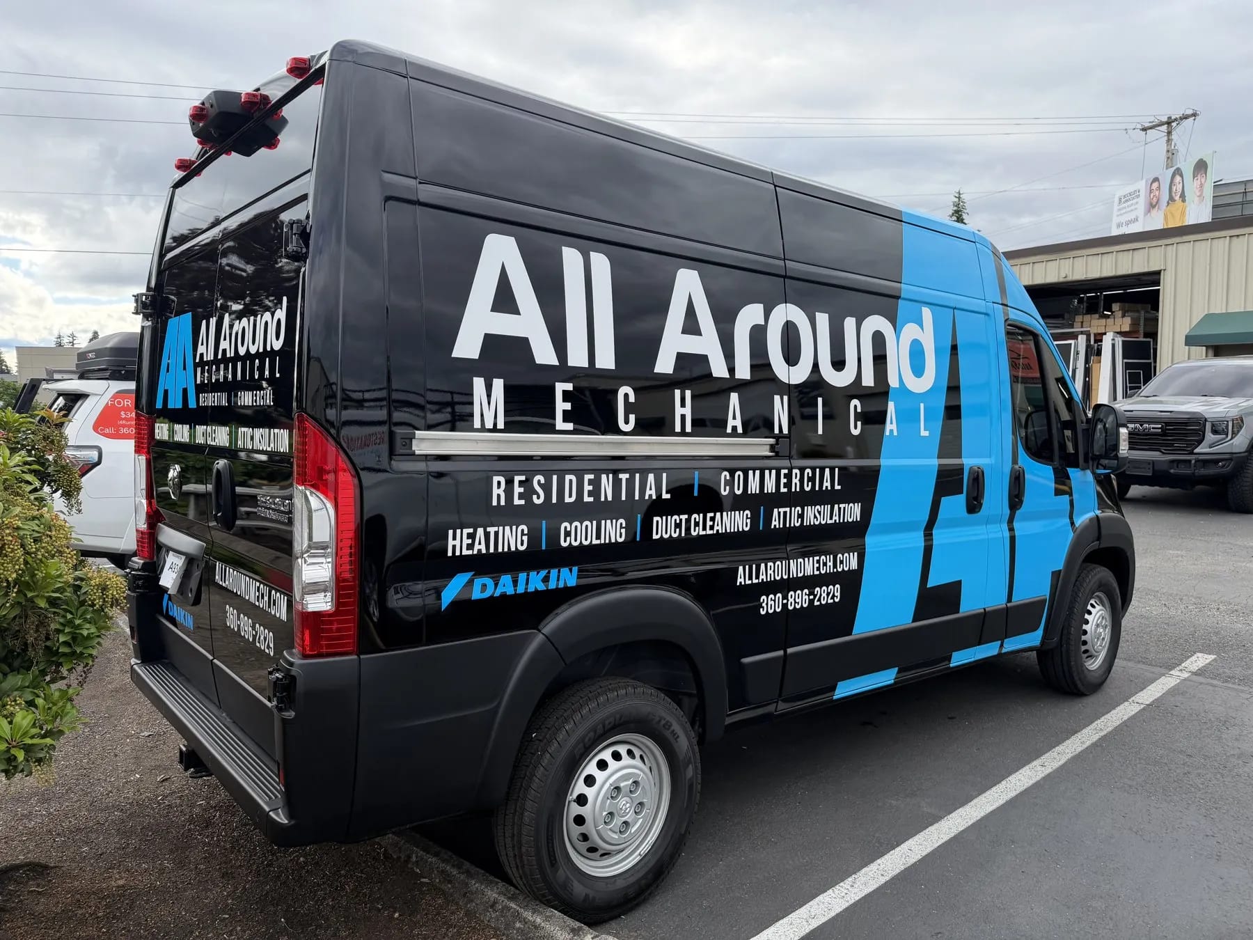 Commercial Fleet Detailing: Why It Pays Off for Your Business